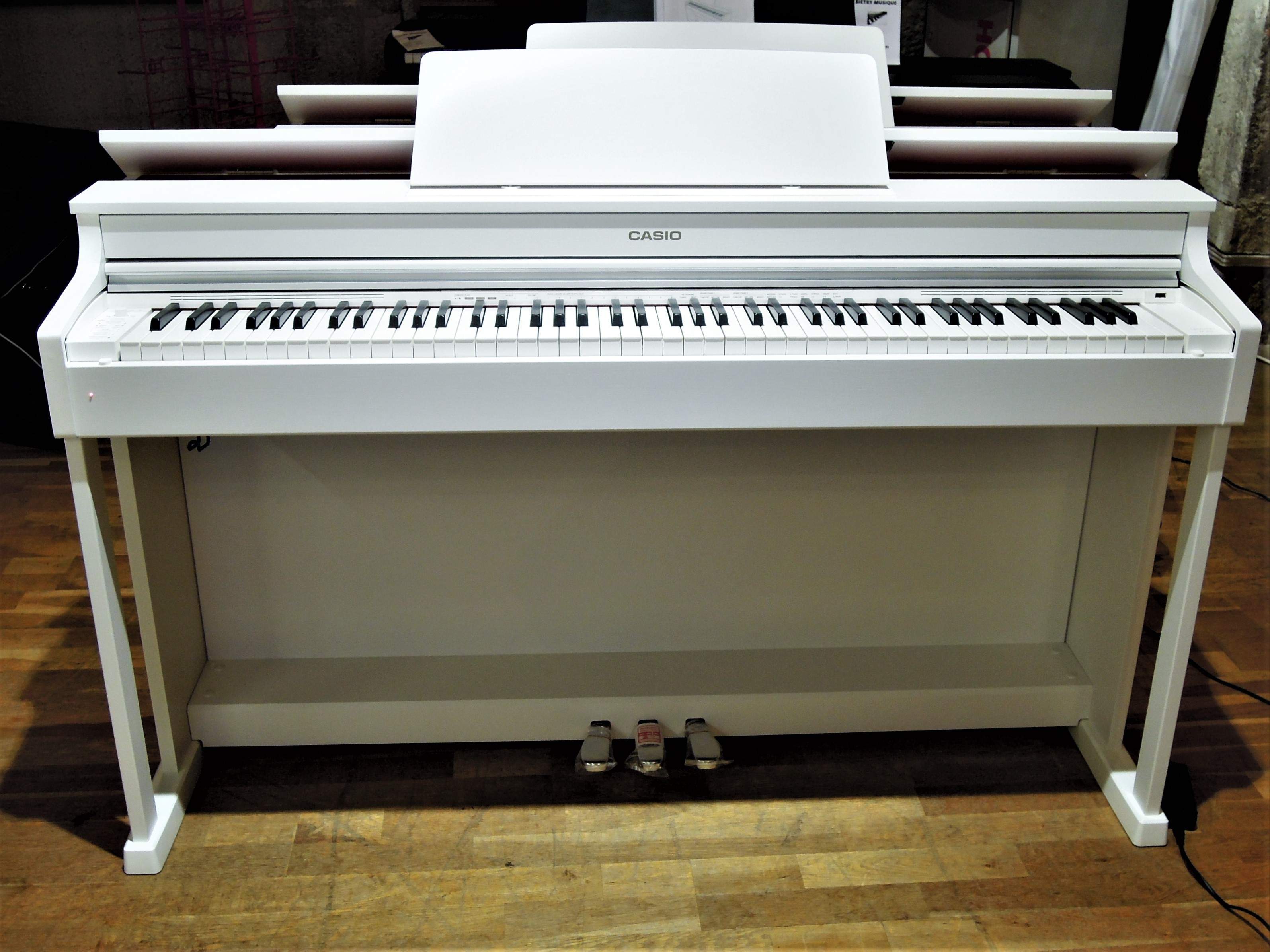 CASIO AP-470, PIANOS NUMERIQUES NEUFS