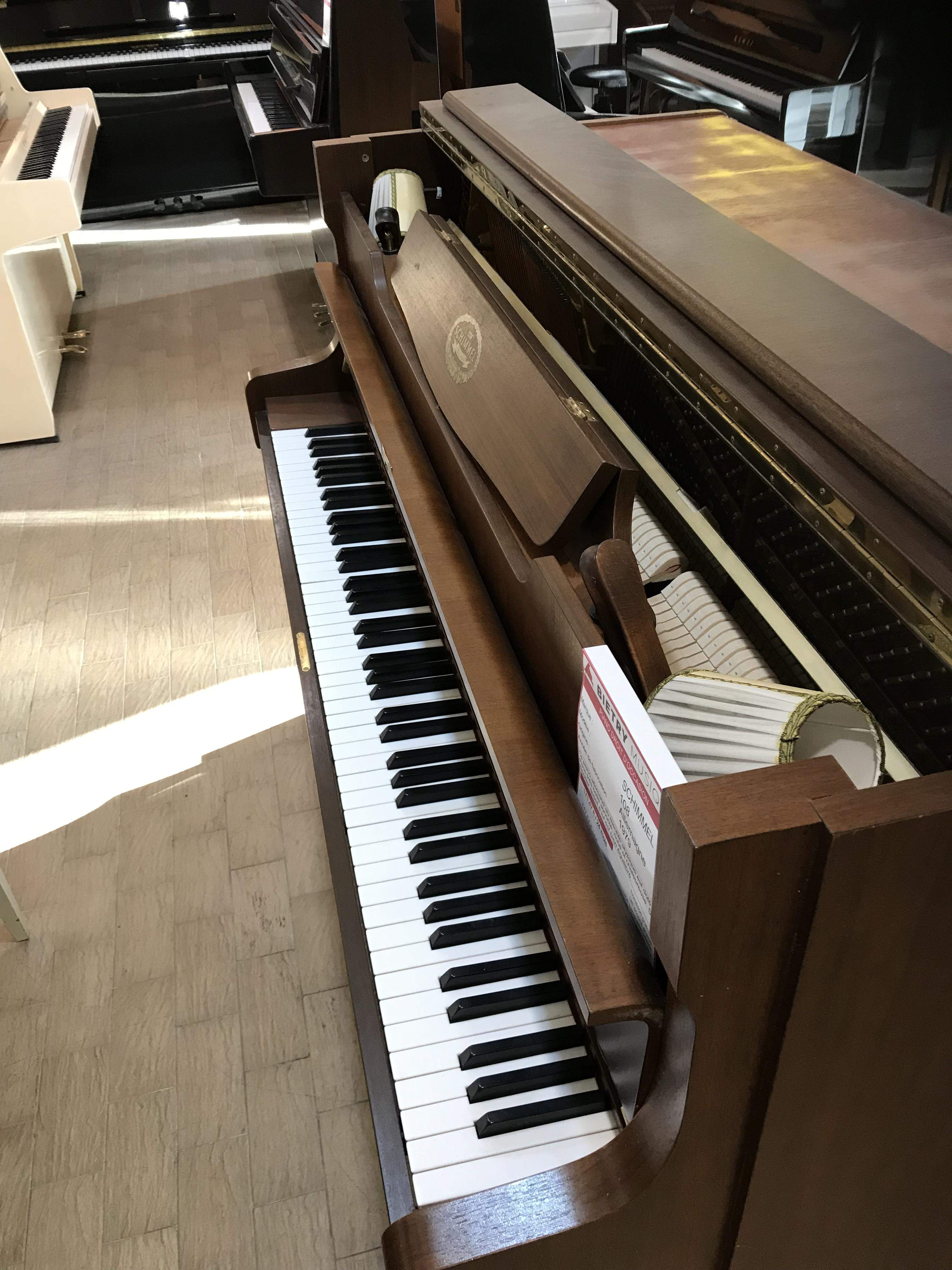 Piano d'occasion Schimmel 108