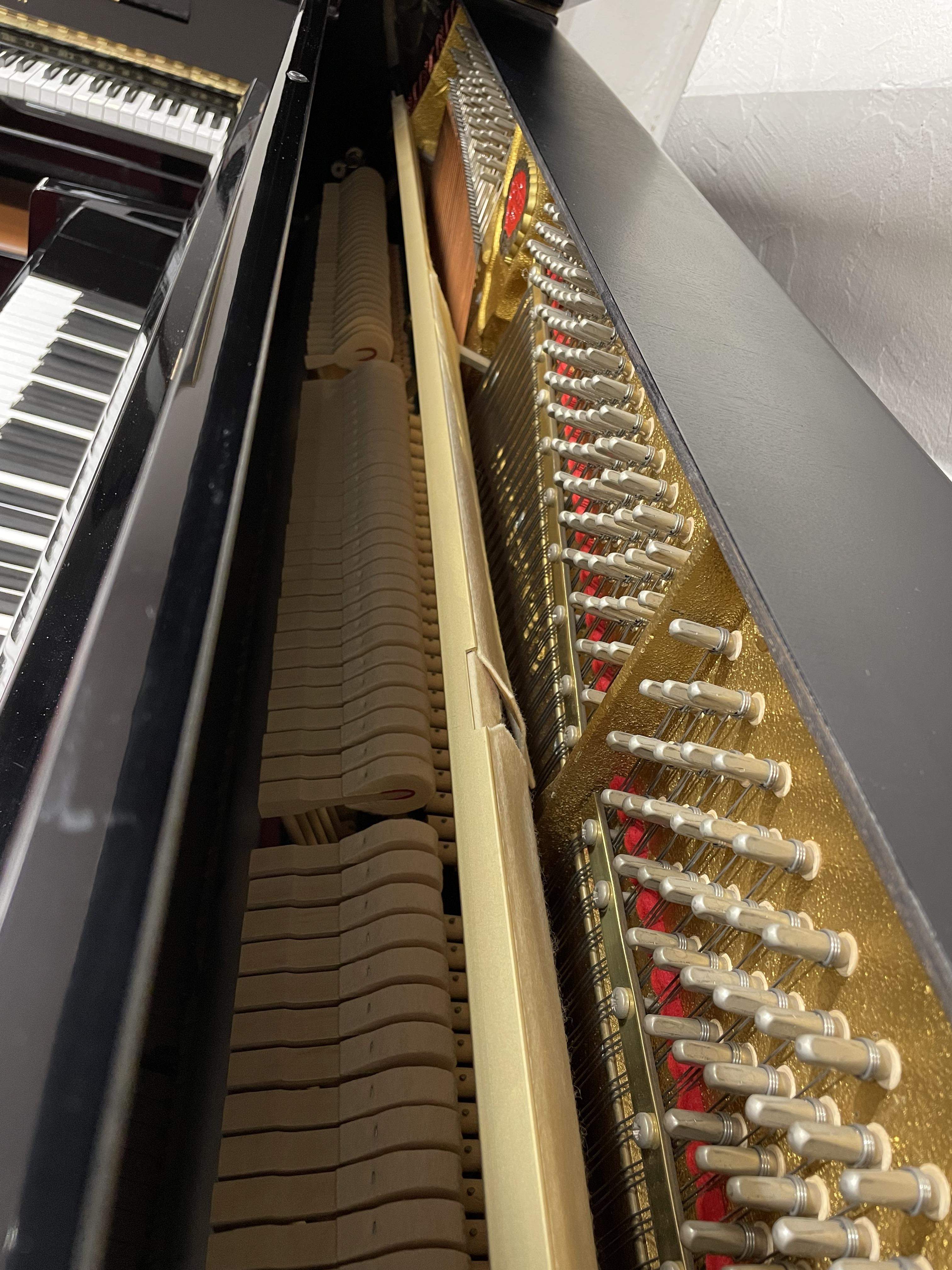Piano droit Schimmel modèle 112 - Occasion - Pianorama