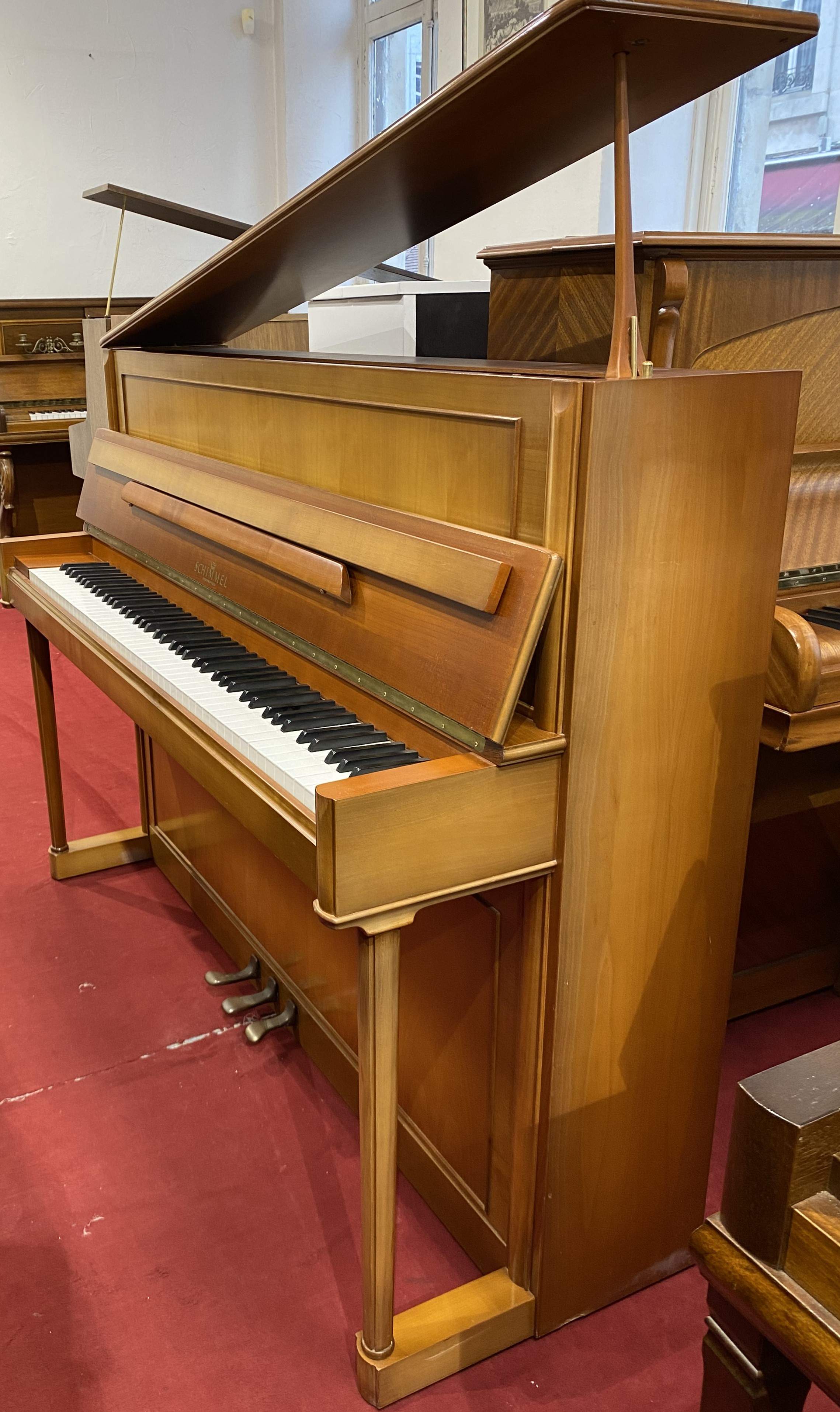 Piano d'occasion Schimmel 112