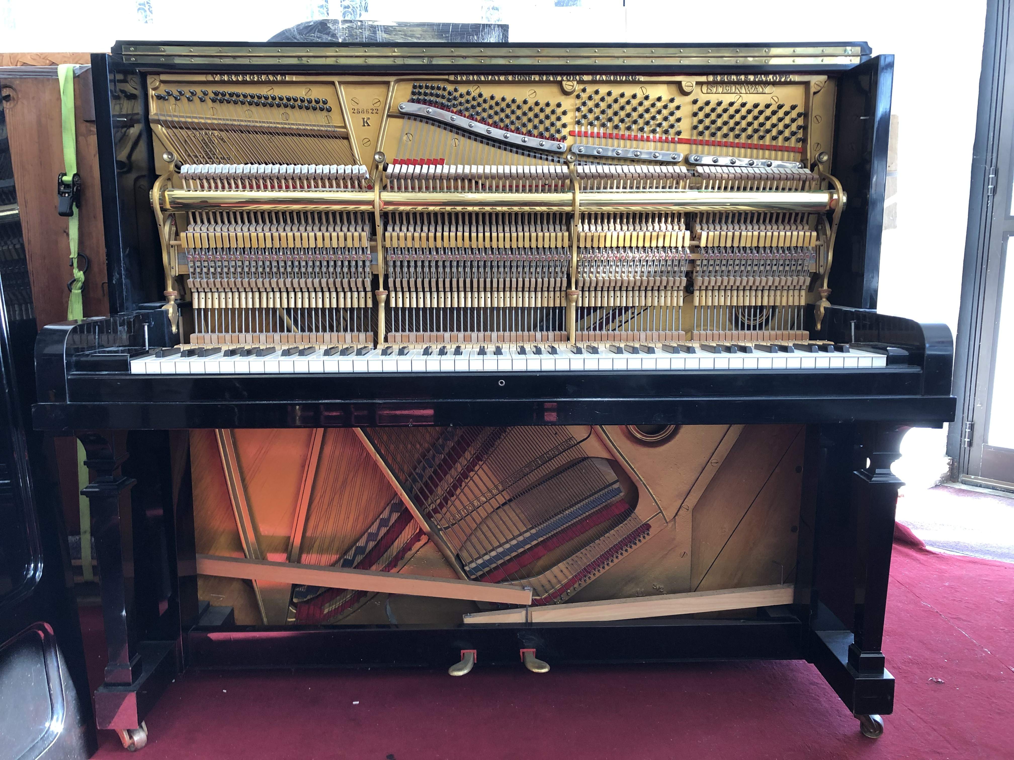Piano d'occasion Steinway & Sons Modèle K | Bietry Musique