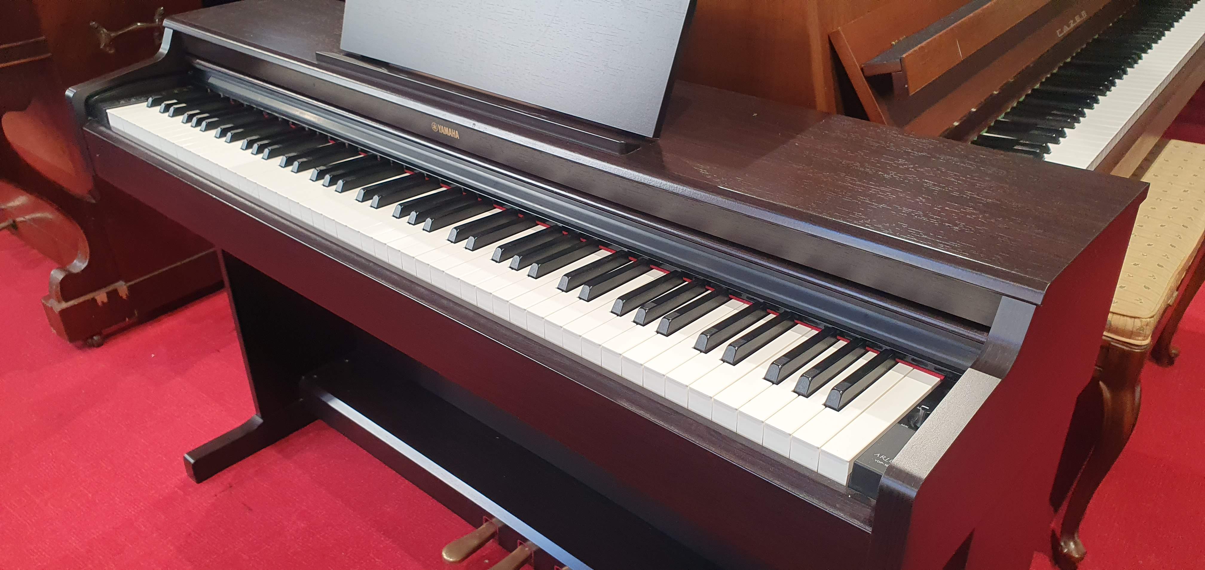 Piano d'occasion Yamaha Arius YDP-164 | Bietry Musique