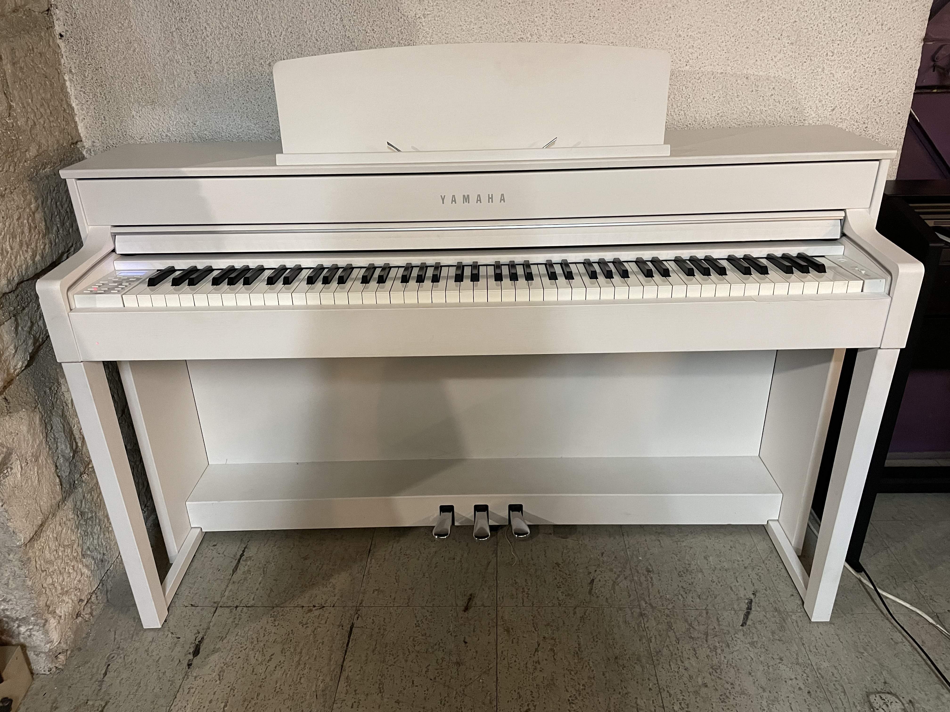 Piano d'occasion Yamaha Clavinova CLP-545