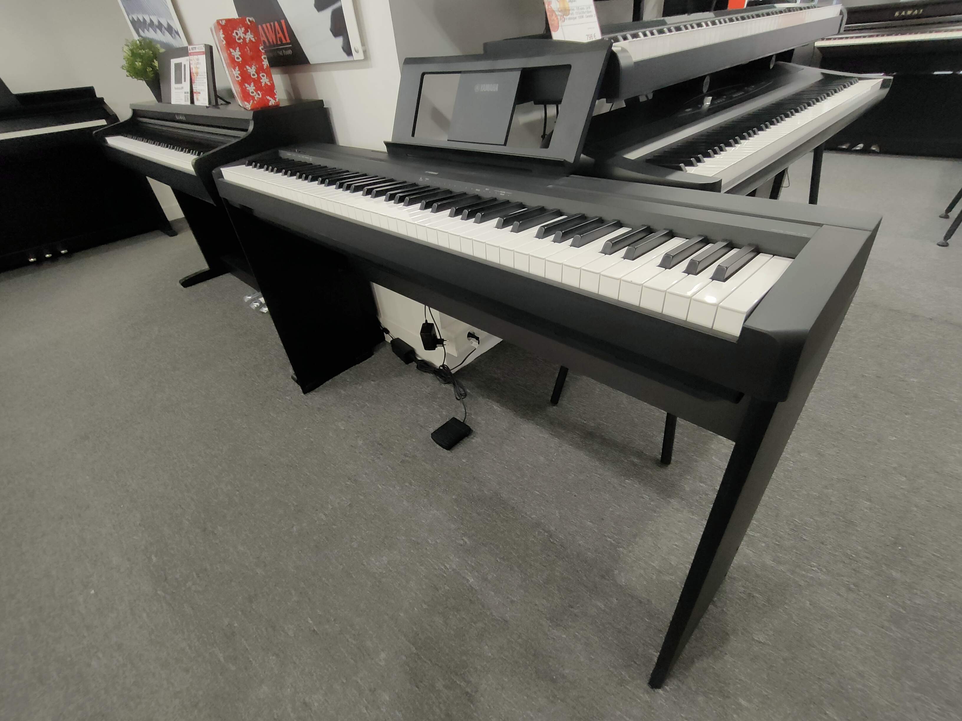 Piano d'occasion Yamaha P-45